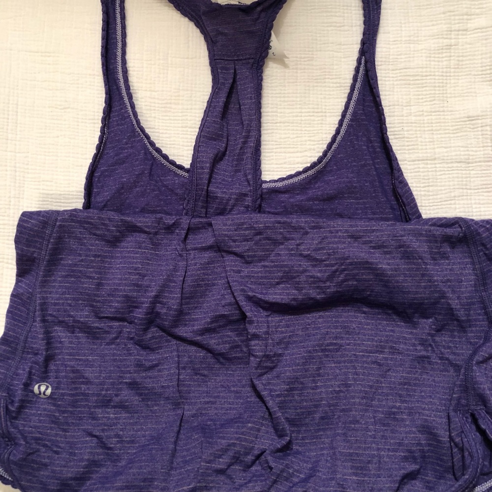 Lululemon purple and white flow tank